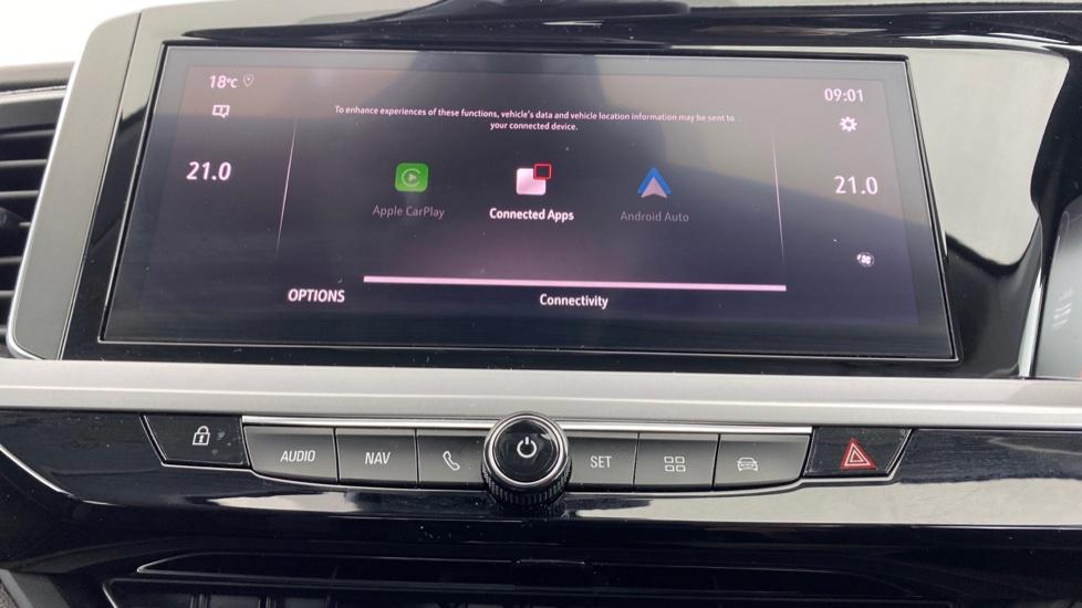 Apple Car Play & Android Auto