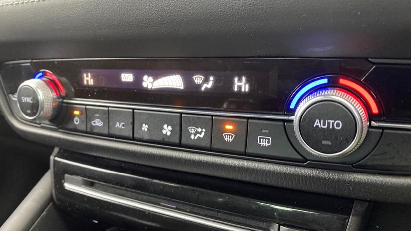 air conditioning and dual Climate control 