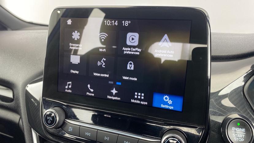 Apple Car Play & Android Auto