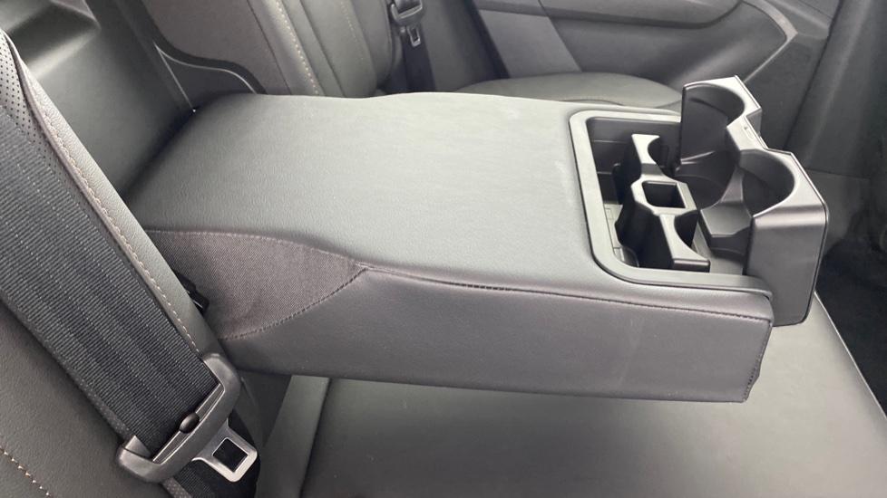 Rear Armrest/ Cup Holder