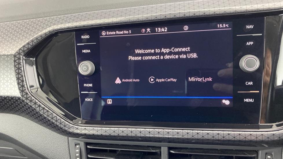 Apple Car Play & Android Auto