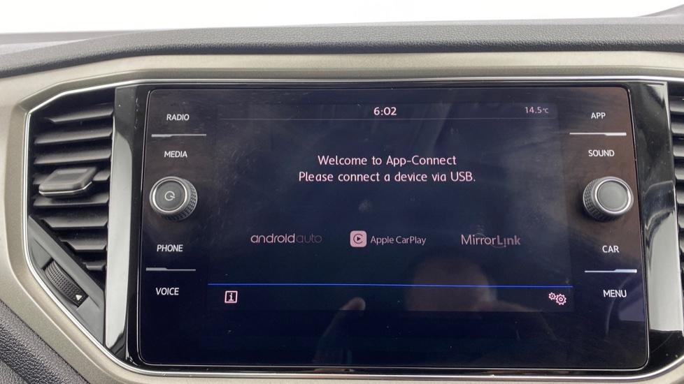 Apple Car Play & Android Auto