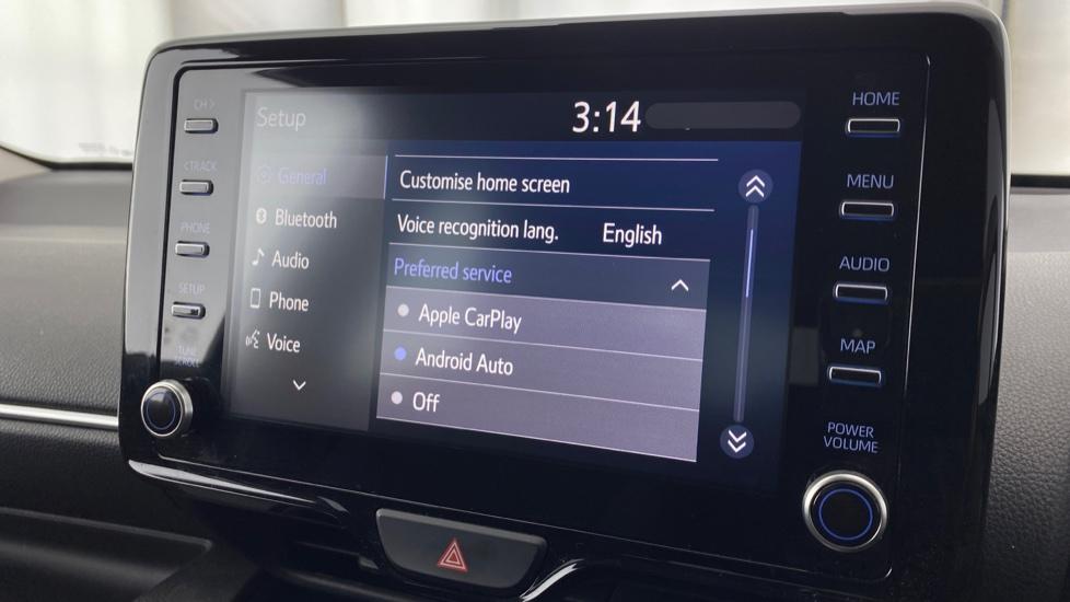 Apple Car Play & Android Auto