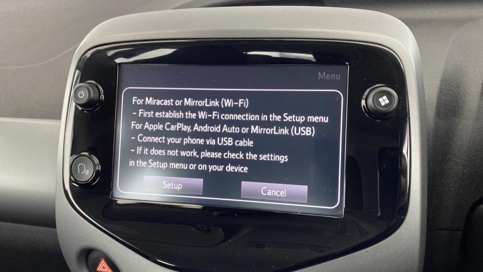 Apple Car Play & Android Auto