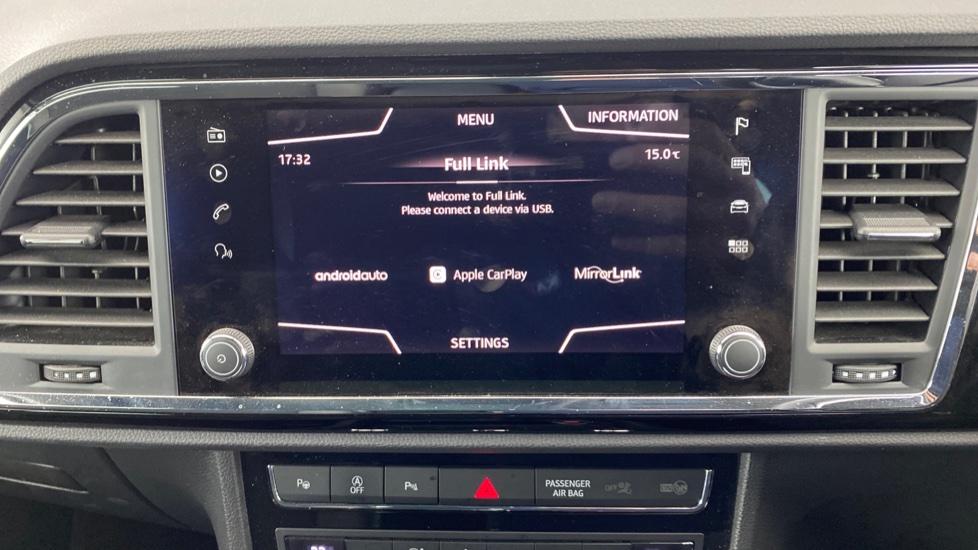 Apple Car Play & Android Auto