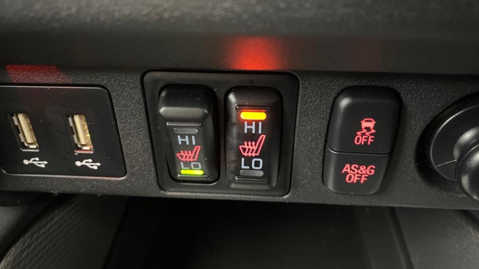 heated/cooled seats 