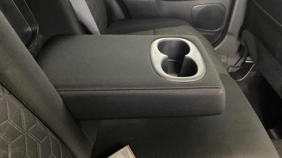 Rear Armrest/ Cup Holder