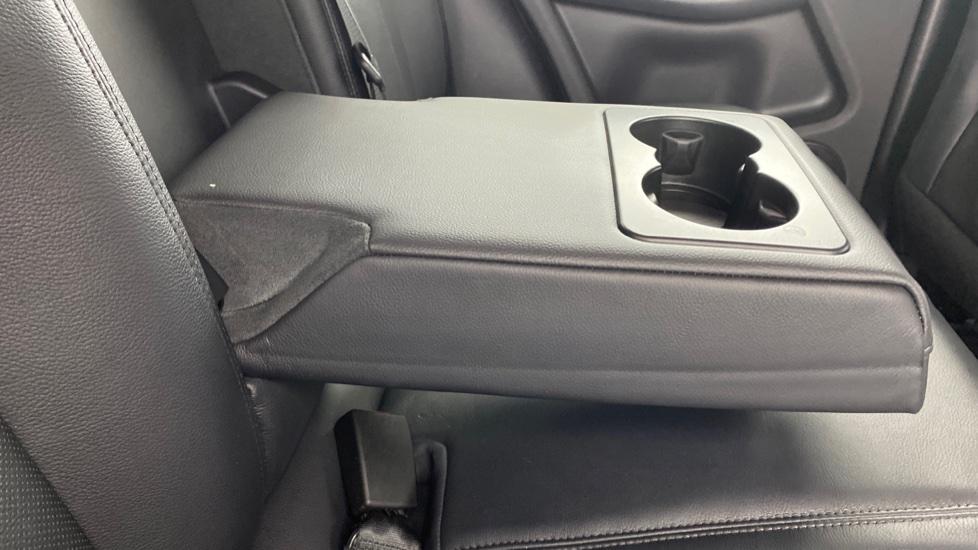 Rear Armrest/ Cup Holder