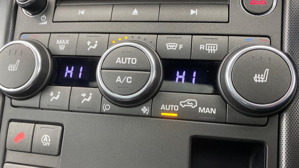 air conditioning and dual Climate control 