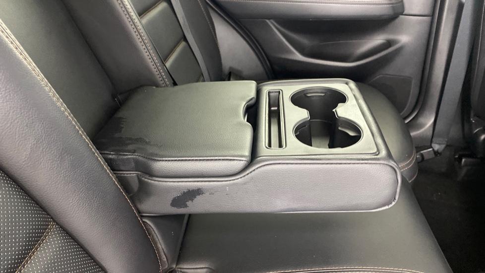 Rear Armrest/ Cup Holder