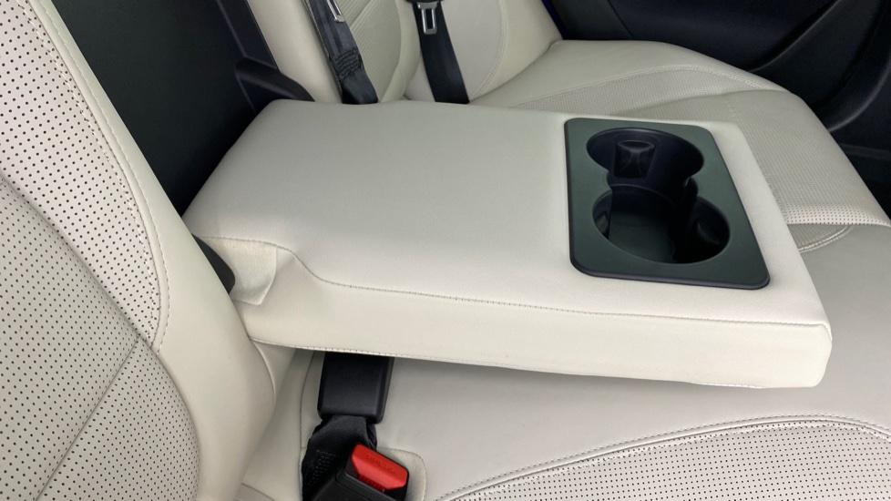 Rear Armrest/ Cup Holder