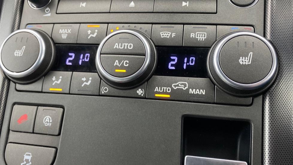 air conditioning and dual Climate control 