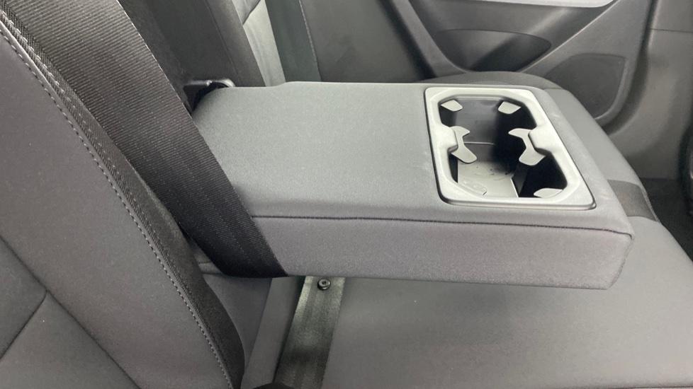 Rear Armrest/ Cup Holder