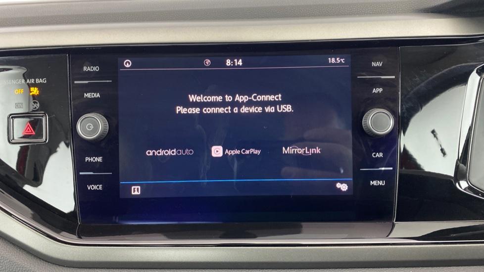 Apple Car Play & Android Auto