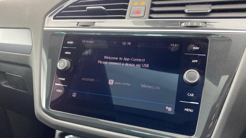 Apple Car Play & Android Auto