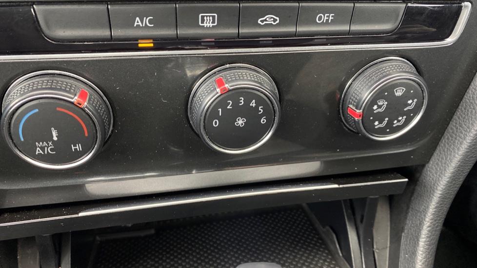 Used 2017 GREY Volkswagen Golf 1.6 TDI SE [Nav] 5dr DSG, 58,840 miles