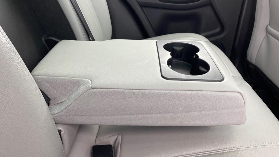 Rear Armrest/ Cup Holder