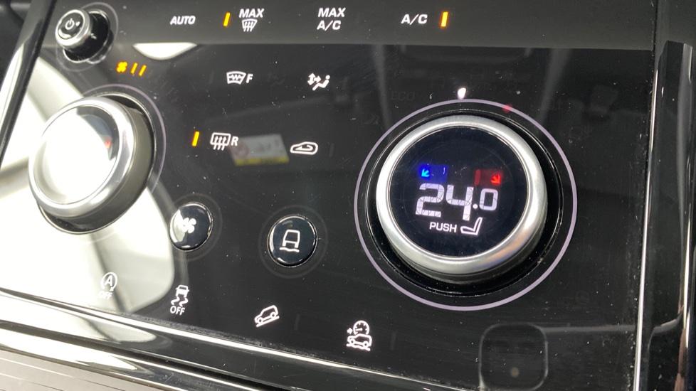 air conditioning and dual Climate control 