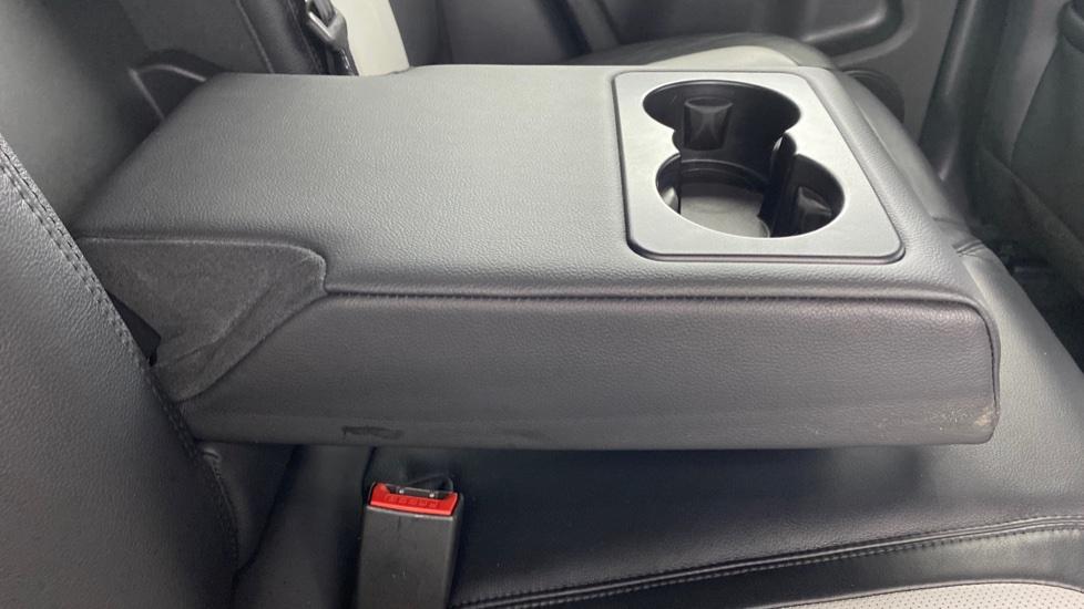 Rear Armrest/ Cup Holder