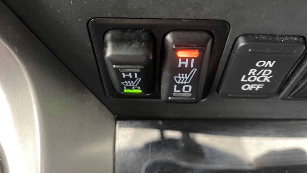 heated/cooled seats 