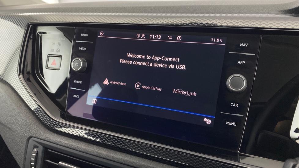 Apple Car Play & Android Auto