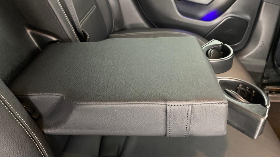 Rear Armrest/ Cup Holder