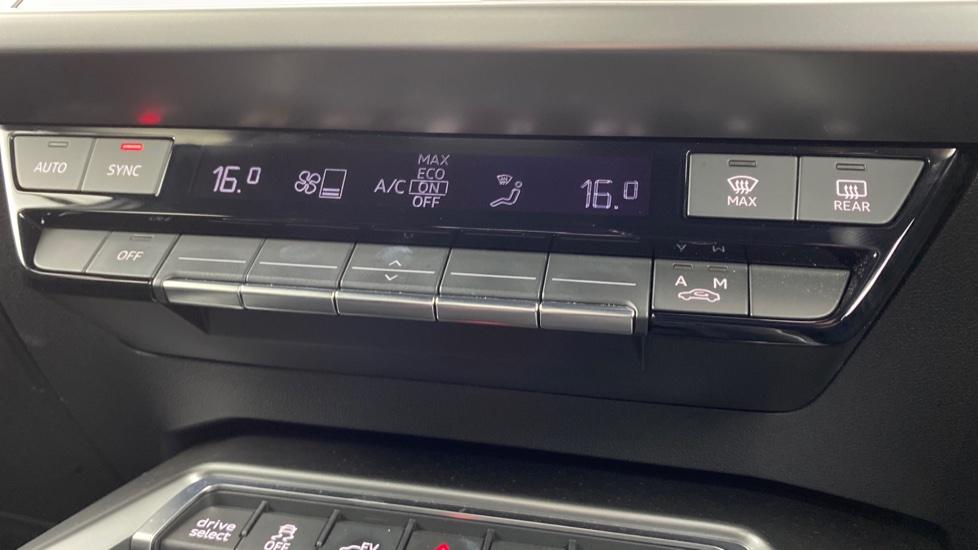 air conditioning and dual Climate control 