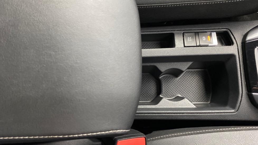 Rear Armrest/ Cup Holder