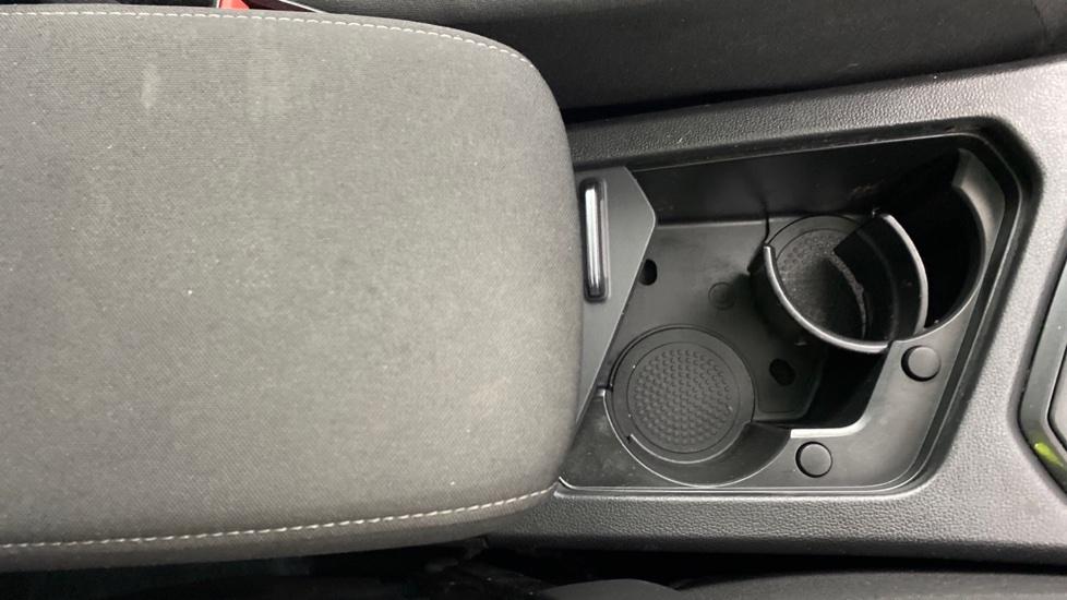 Rear Armrest/ Cup Holder