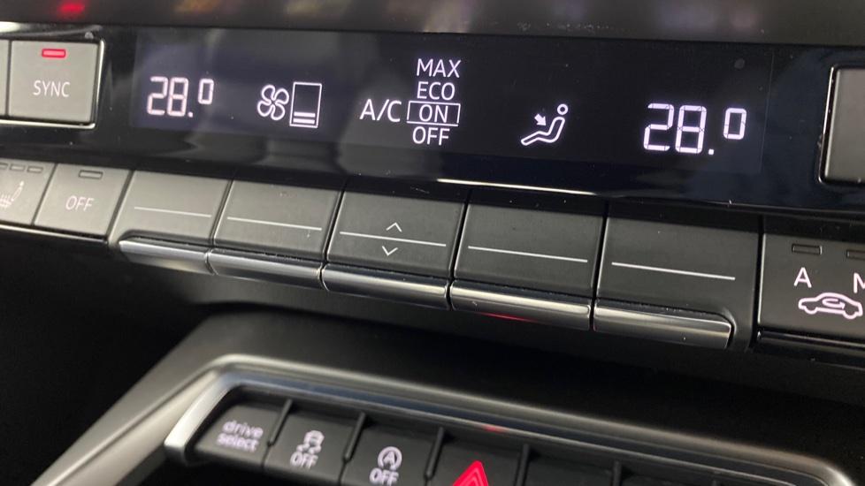 air conditioning and dual Climate control 