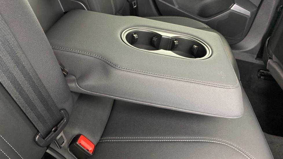 Rear Armrest/ Cup Holder