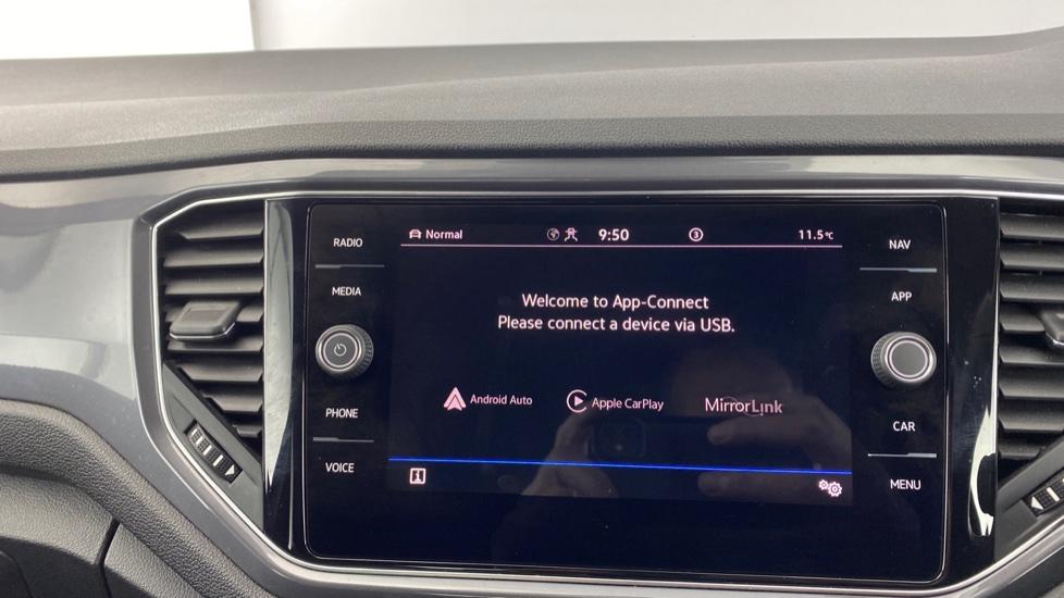 Apple Car Play & Android Auto