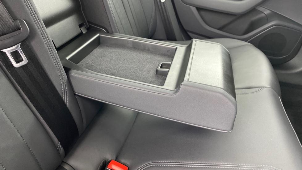 Rear Armrest/ Cup Holder