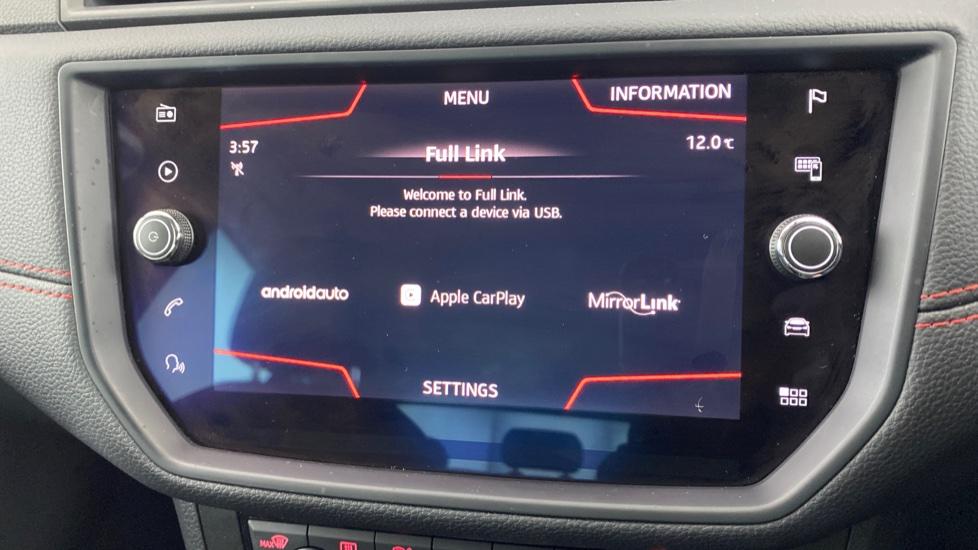 Apple Car Play & Android Auto