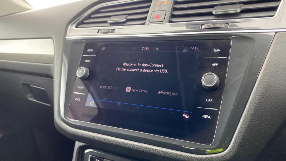 apple CarPlay and android auto 