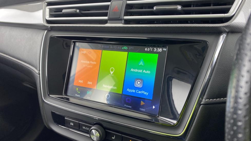 Apple Car Play & Android Auto