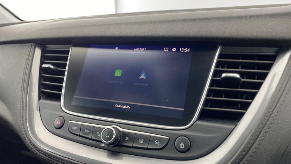 Apple Car Play & Android Auto