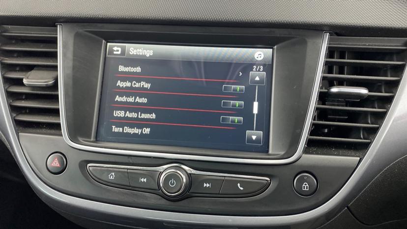 Apple Car Play & Android Auto