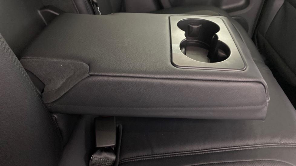 Rear Armrest/ Cup Holder