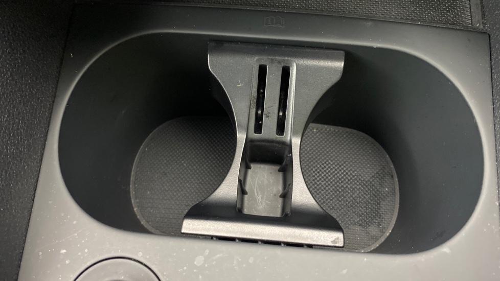 Rear Armrest/ Cup Holder