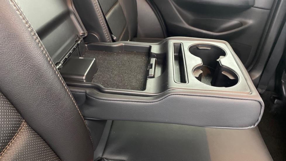 Rear Armrest/ Cup Holder