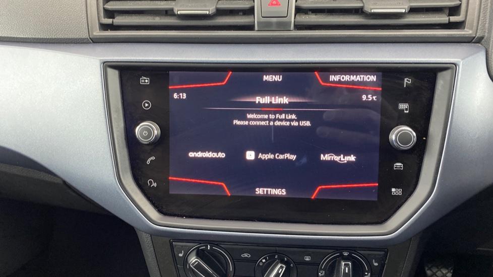 Apple Car Play & Android Auto