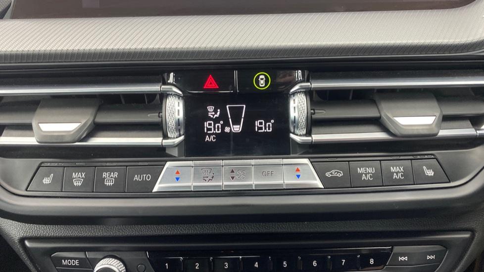 air conditioning and dual Climate control 