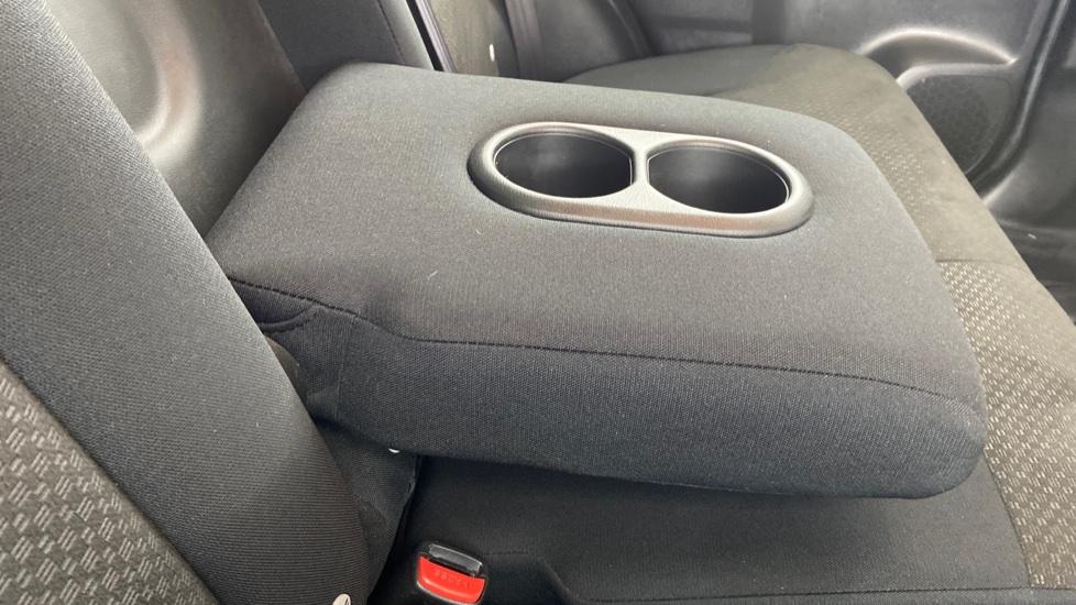 Rear Armrest/ Cup Holder