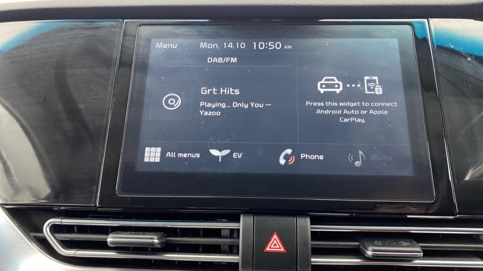 Apple Car Play & Android Auto