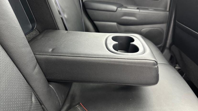 Rear Armrest/ Cup Holder