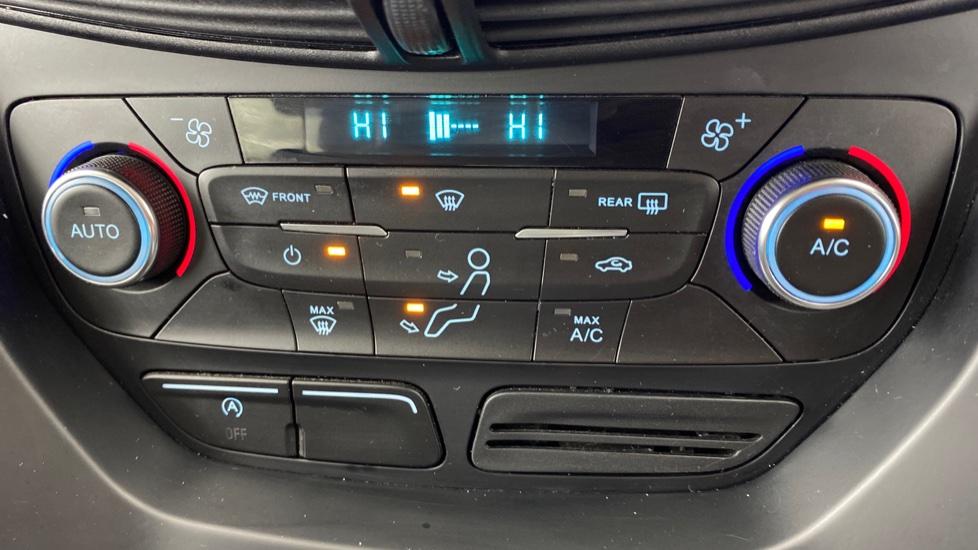 air conditioning and dual Climate control 