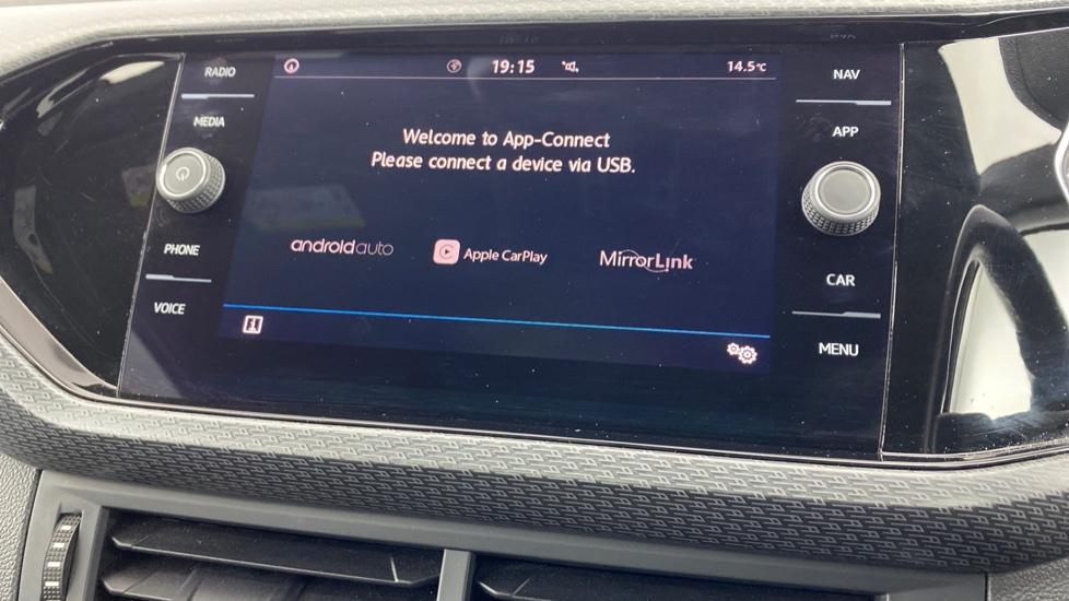 Apple Car Play & Android Auto