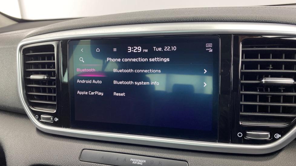 Apple Car Play & Android Auto