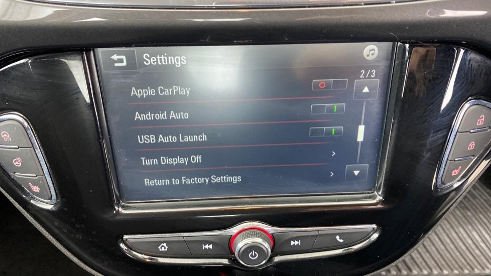 Apple Car Play & Android Auto